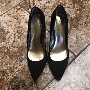 Thalía Sodi Black Pumps